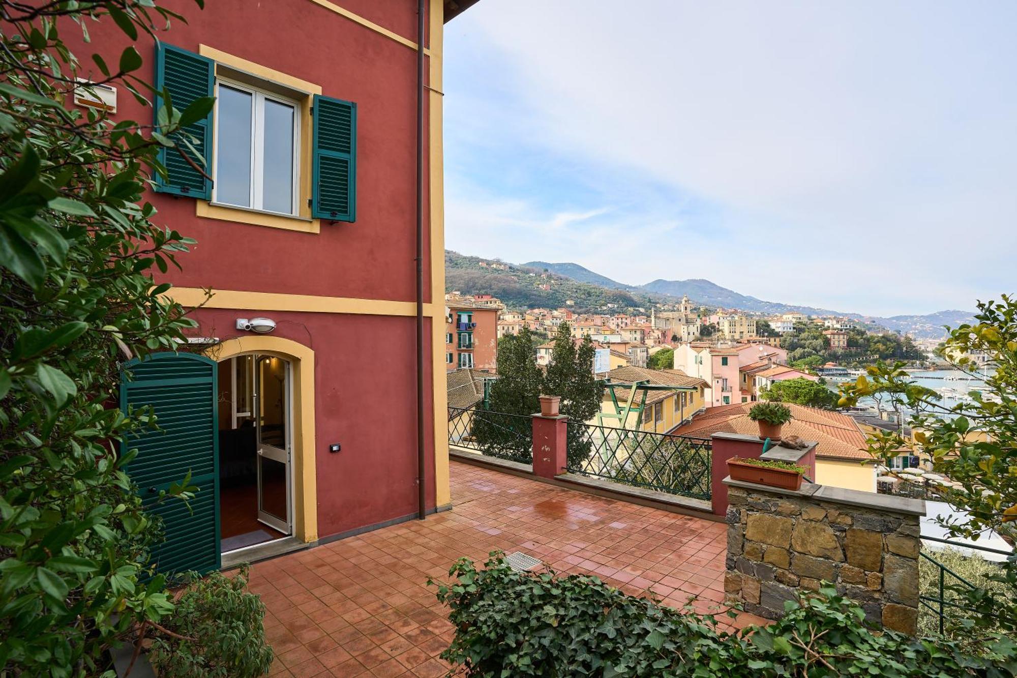 Villa Amelia - Vista Mare - Феццано Экстерьер фото