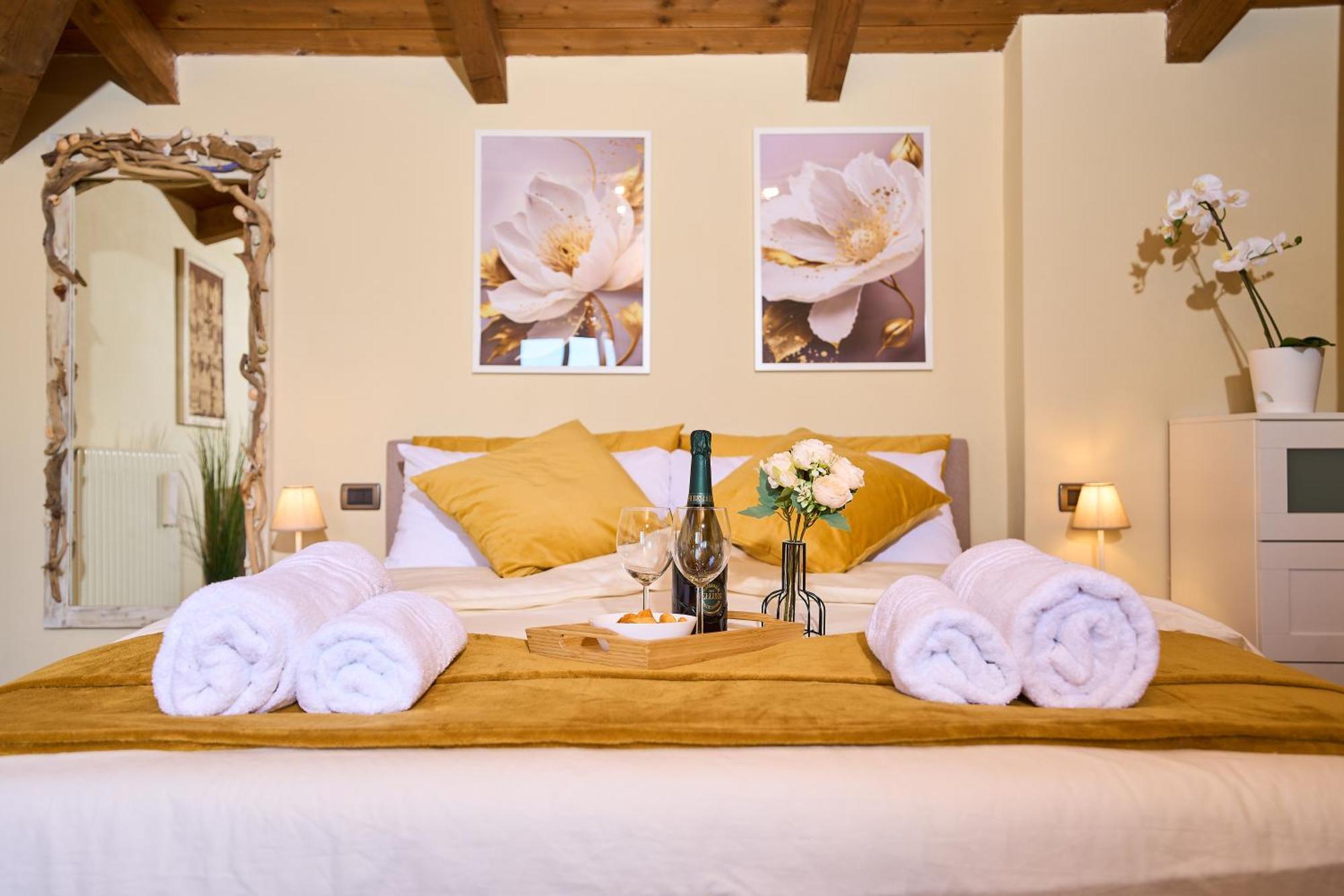 Villa Amelia - Vista Mare - Феццано Экстерьер фото